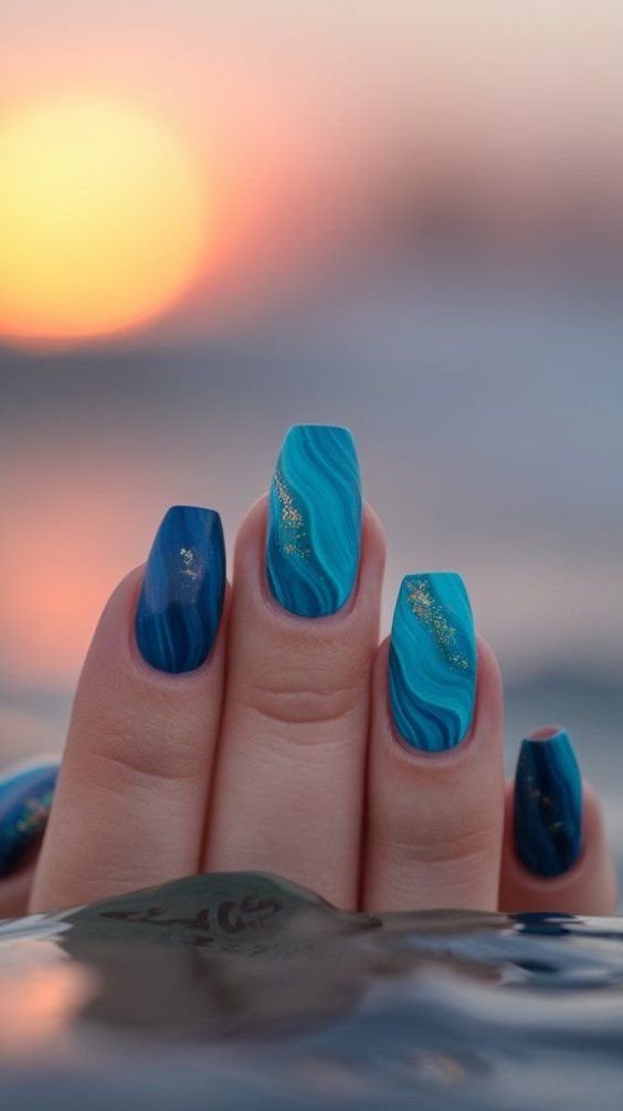 Comparison of glossy and matte top coats for sea inspired nails