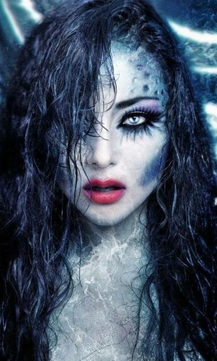 Setting spray application for long-lasting dark mermaid makeup